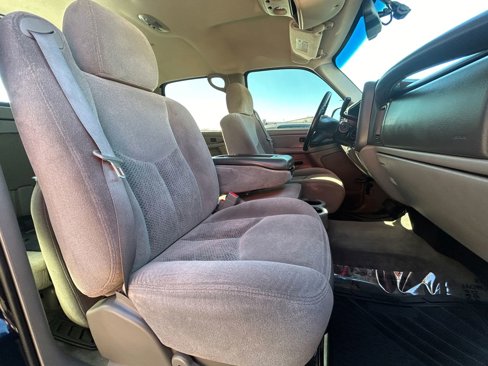 Used 2005 Chevrolet Avalanche LS w/ Onstar Plus Package image 42