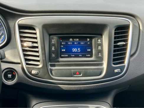 Used 2015 Chrysler 200 Limited w/ Convenience Group image 43