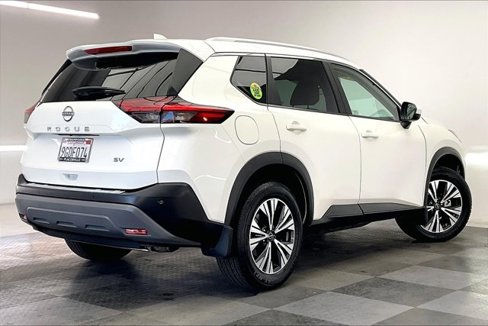 Used 2023 Nissan Rogue SV w/ SV Premium B Package image 12