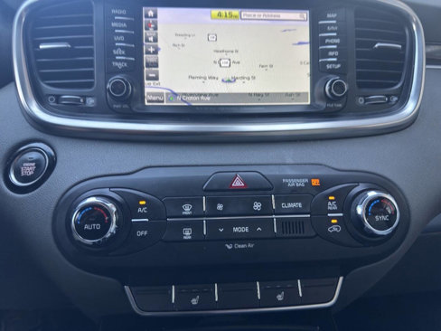 Used 2017 Kia Sorento SX image 42