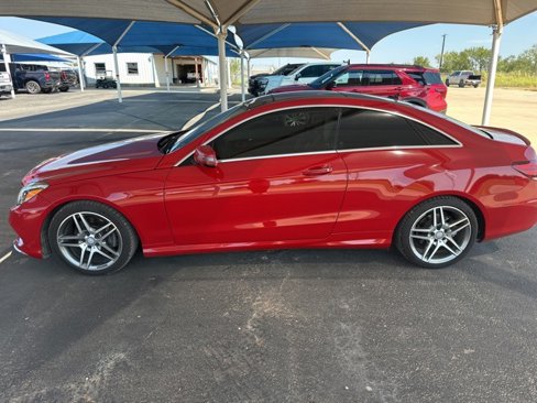 Used 2016 Mercedes-Benz E 400 Coupe image 4