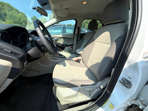 Used 2014 Ford Focus SE image 2