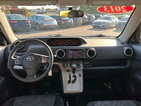 Used 2013 Scion xB image 9