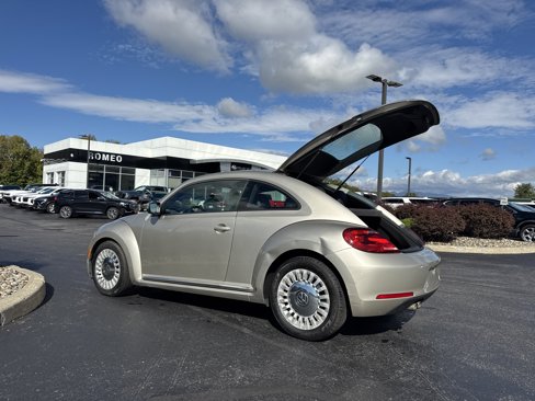 Used 2013 Volkswagen Beetle 2.5 image 26
