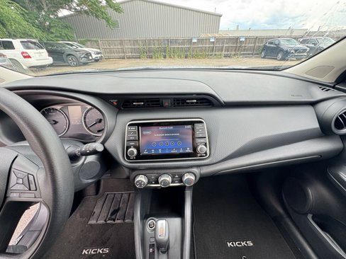 Used 2024 Nissan Kicks S image 21