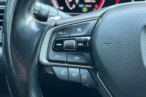 Used 2018 Honda Accord Sport image 36