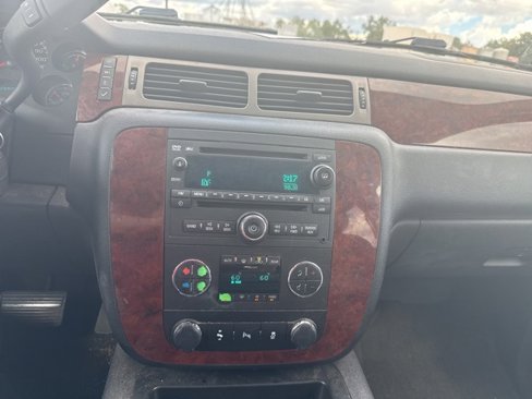 Used 2013 Chevrolet Tahoe LT w/ Texas Edition image 9