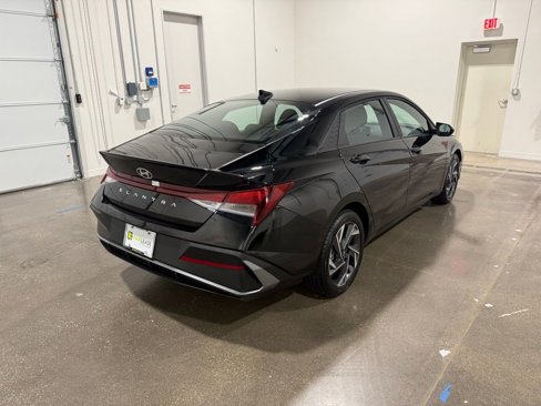 Used 2025 Hyundai Elantra Sport w/ Cargo Package image 5