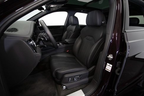 Used 2022 Bentley Bentayga image 3