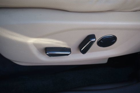 Used 2016 Ford Explorer Limited image 23