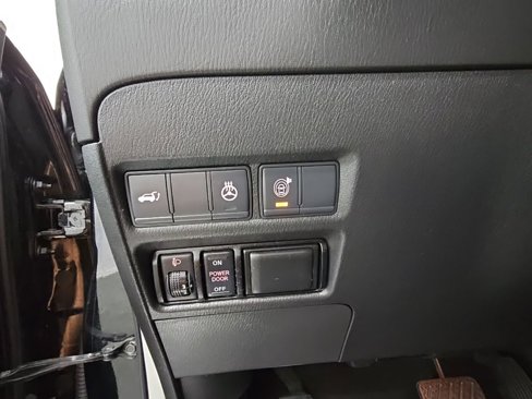 Used 2018 Nissan Armada Platinum w/ Captain Seat Package image 29