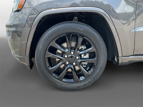 Used 2021 Jeep Grand Cherokee Laredo X image 13