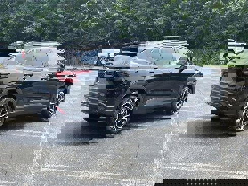 New 2025 Chevrolet Trax RS w/ Sunroof Package image 3