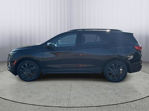 Used 2023 Chevrolet Equinox RS image 2