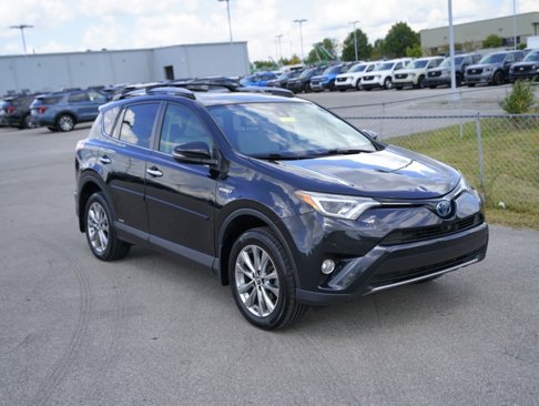 Used 2018 Toyota RAV4 Limited image 4