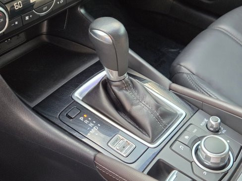 Used 2018 MAZDA MAZDA3 Touring image 24