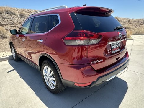 Used 2018 Nissan Rogue SV image 8