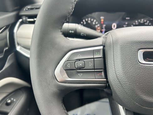 Used 2024 Jeep Compass Limited image 28
