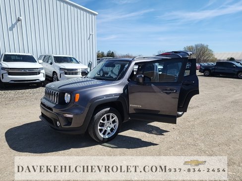 Used 2020 Jeep Renegade Latitude w/ Cold Weather Group image 34