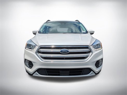 Used 2019 Ford Escape SEL image 9