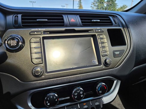 Used 2013 Kia Rio SX w/ Premium Pkg image 23