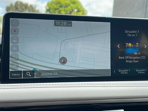 Used 2025 Genesis G70 2.5T image 19