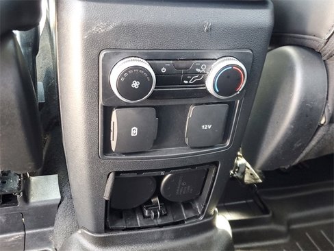 Used 2022 Ford Explorer XLT w/ Equipment Group 202A image 13