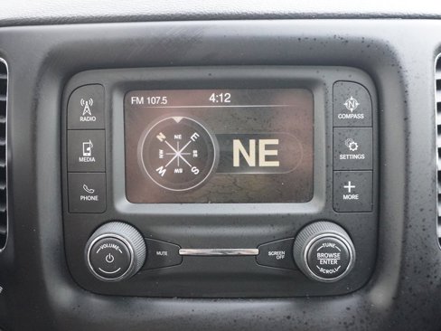 Used 2018 Jeep Compass Latitude w/ Cold Weather Group image 39