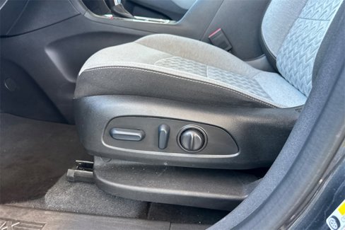 Used 2023 Chevrolet Equinox LT image 17