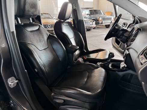 Used 2019 Jeep Compass Limited image 38
