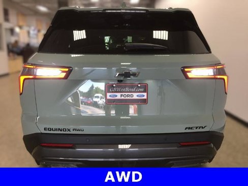 Used 2025 Chevrolet Equinox ACTIV w/ Safety and Technology Package image 4
