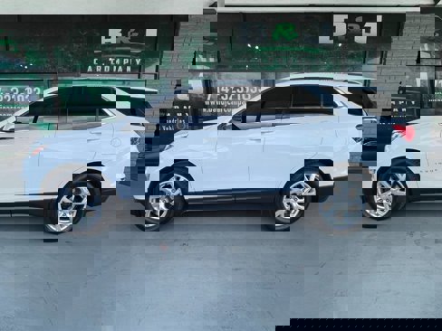 Used 2019 Chevrolet Equinox LT image 4