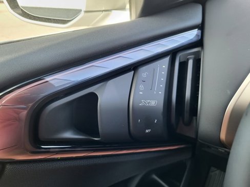 New 2025 BMW X3 xDrive30i w/ Premium Package image 28