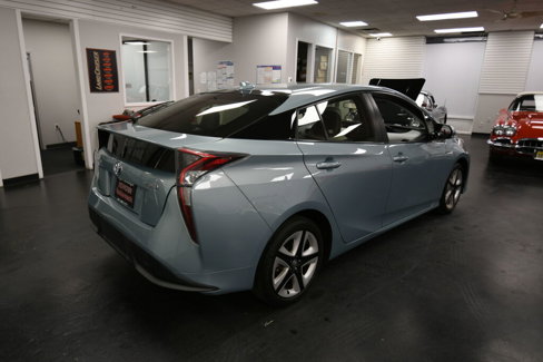 Used 2016 Toyota Prius Three Touring image 7