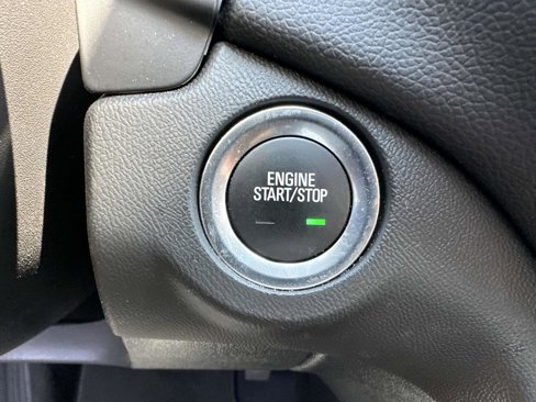 Used 2023 Chevrolet Equinox LT image 31