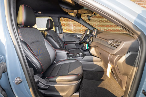 New 2025 Ford Escape ST-Line w/ Equipment Group 301A image 18