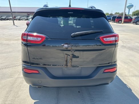 Used 2016 Jeep Cherokee High Altitude image 7