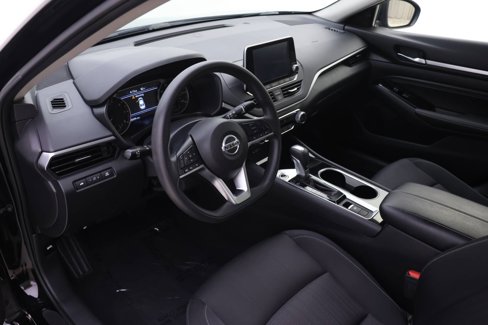 Used 2021 Nissan Altima 2.5 SV image 3