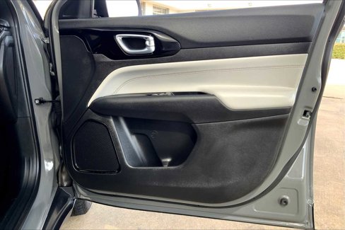 Certified 2024 Jeep Compass Limited image 22