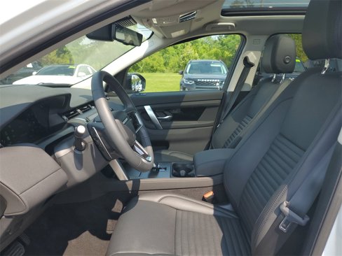 Used 2024 Land Rover Discovery Sport S image 7