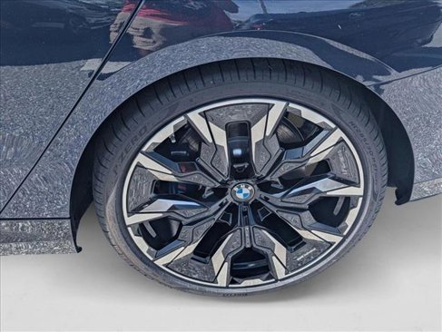 New 2026 BMW i5 eDrive40 w/ M Sport Package image 9