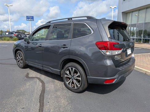 Used 2021 Subaru Forester Limited w/ Popular Package #3 image 3