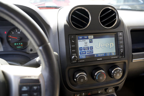 Used 2012 Jeep Patriot Latitude w/ Sun/Sound Group image 39