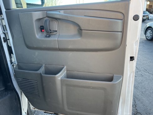 Used 2015 Chevrolet Express 2500 image 13