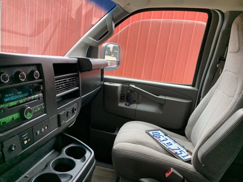 Used 2017 Chevrolet Express 3500 LT w/ LT Preferred Equipment Group image 19