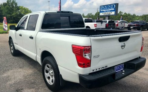 Used 2018 Nissan Titan S image 8