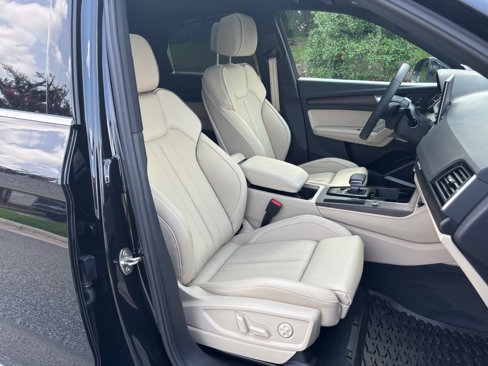 Certified 2025 Audi Q5 2.0T Premium Plus image 28