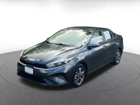 Used 2024 Kia Forte LXS image 8