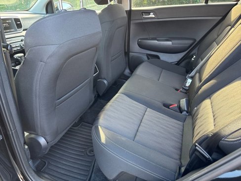 Used 2022 Kia Sportage LX image 27