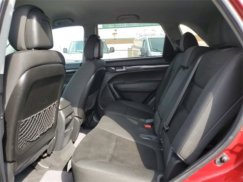 Used 2015 Kia Sorento LX image 21
